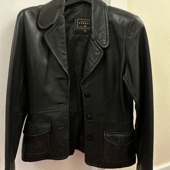 Woman’s Leather Jacket - Picture 1 of 6